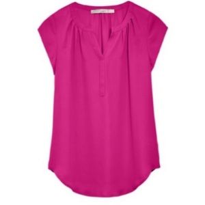 Fun2Fun Stitchfix Size M V-neck Fuchsia Top